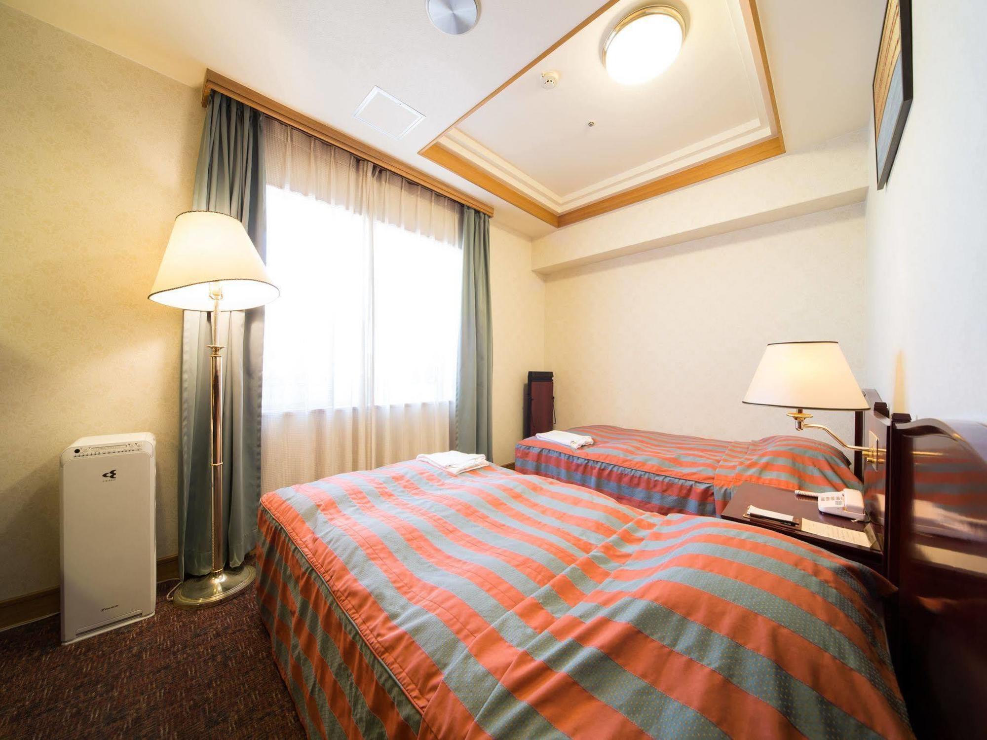Hotel Claiton Esaka Суита Екстериор снимка